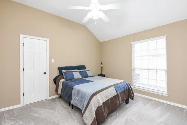 $895,000 | 10 Waters Lake Boulevard, Missouri City, TX 77459