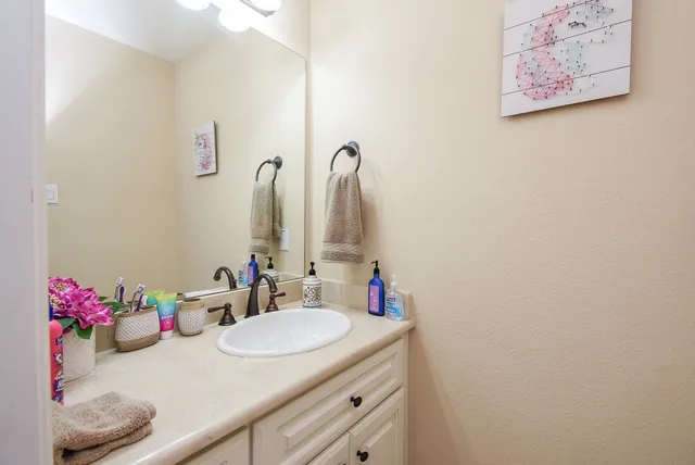 $895,000 | 10 Waters Lake Boulevard, Missouri City, TX 77459