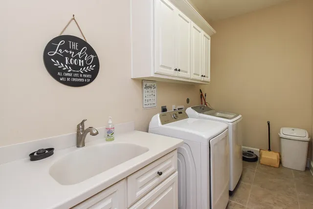 $895,000 | 10 Waters Lake Boulevard, Missouri City, TX 77459