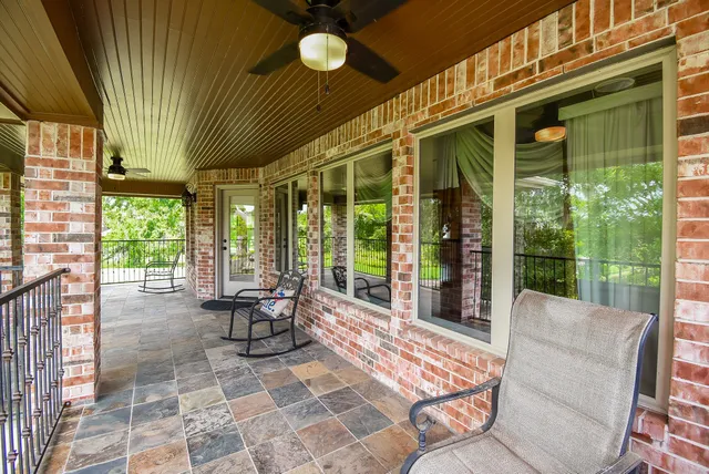 $895,000 | 10 Waters Lake Boulevard, Missouri City, TX 77459