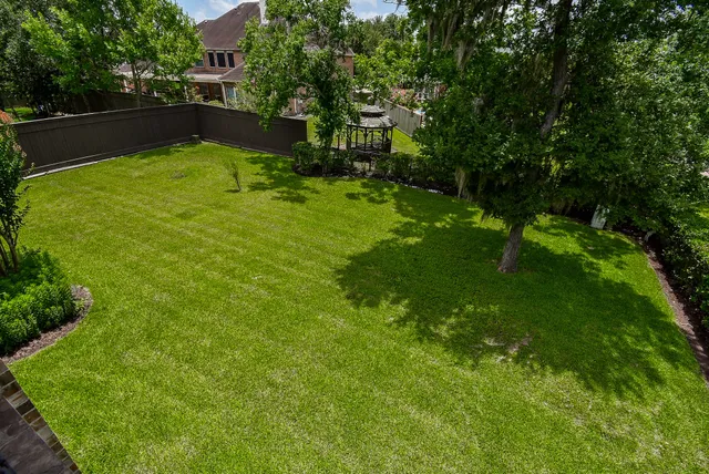 $895,000 | 10 Waters Lake Boulevard, Missouri City, TX 77459