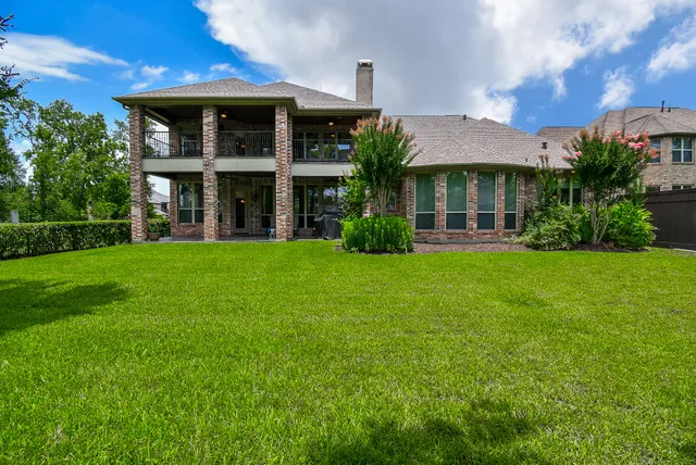 $895,000 | 10 Waters Lake Boulevard, Missouri City, TX 77459