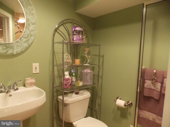 5311 Delmar Road Clifton Heights, PA 19018 - Photo 21 of 25 Bathroom