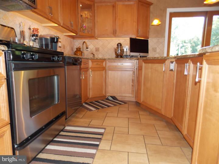 5311 Delmar Road Clifton Heights, PA 19018 - Photo 8 of 25 Kitchen