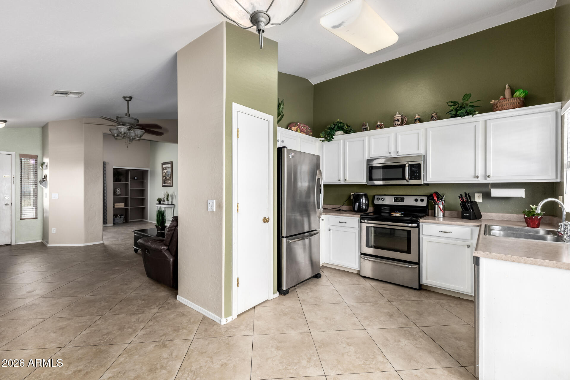14708 West Calavar Road Surprise, AZ 85379 - Photo 8 of 21 09 - Calavar