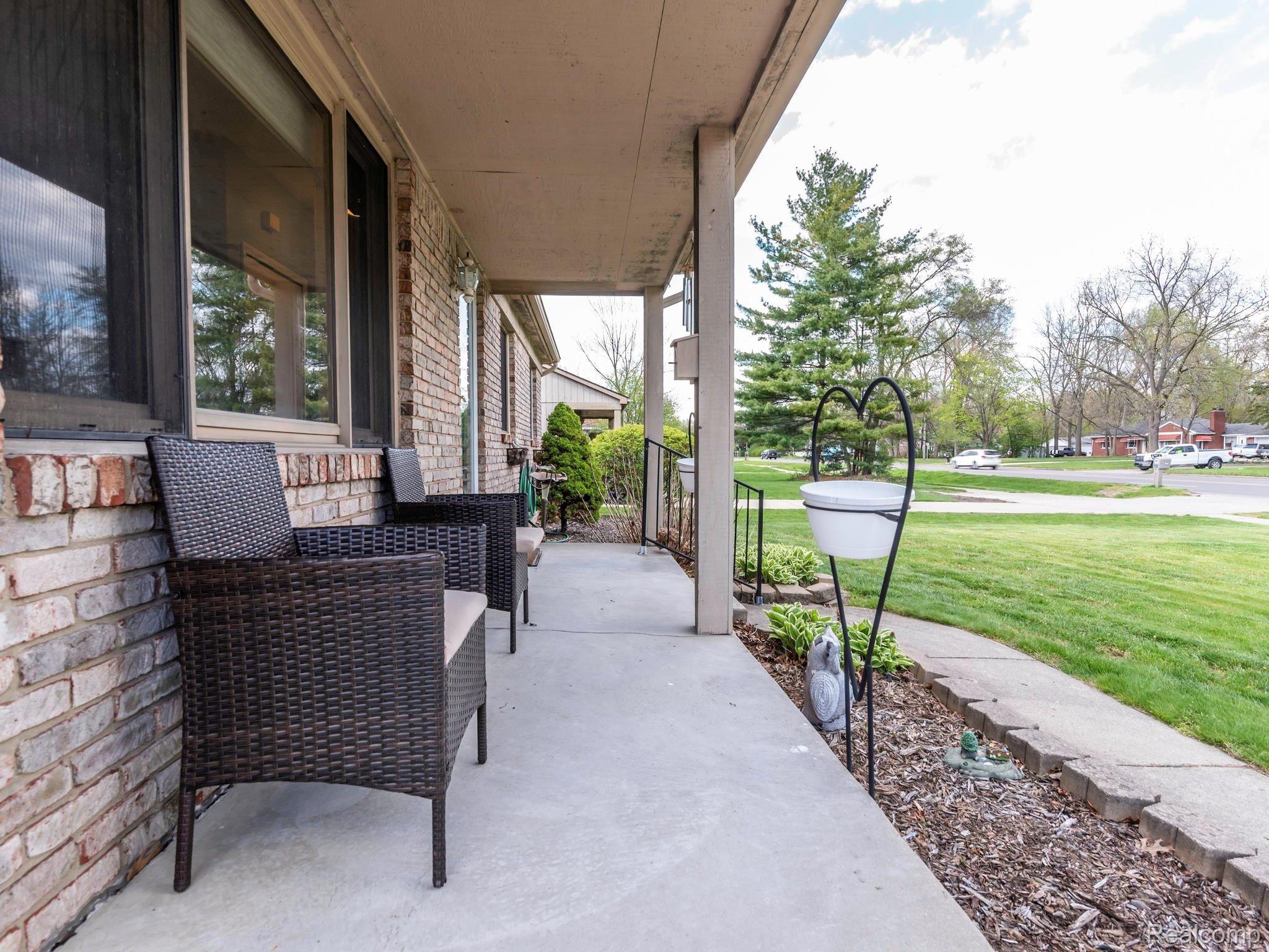 18235 Inkster Road Livonia, MI 48152 - Photo 41 of 49 015_57.jpg
