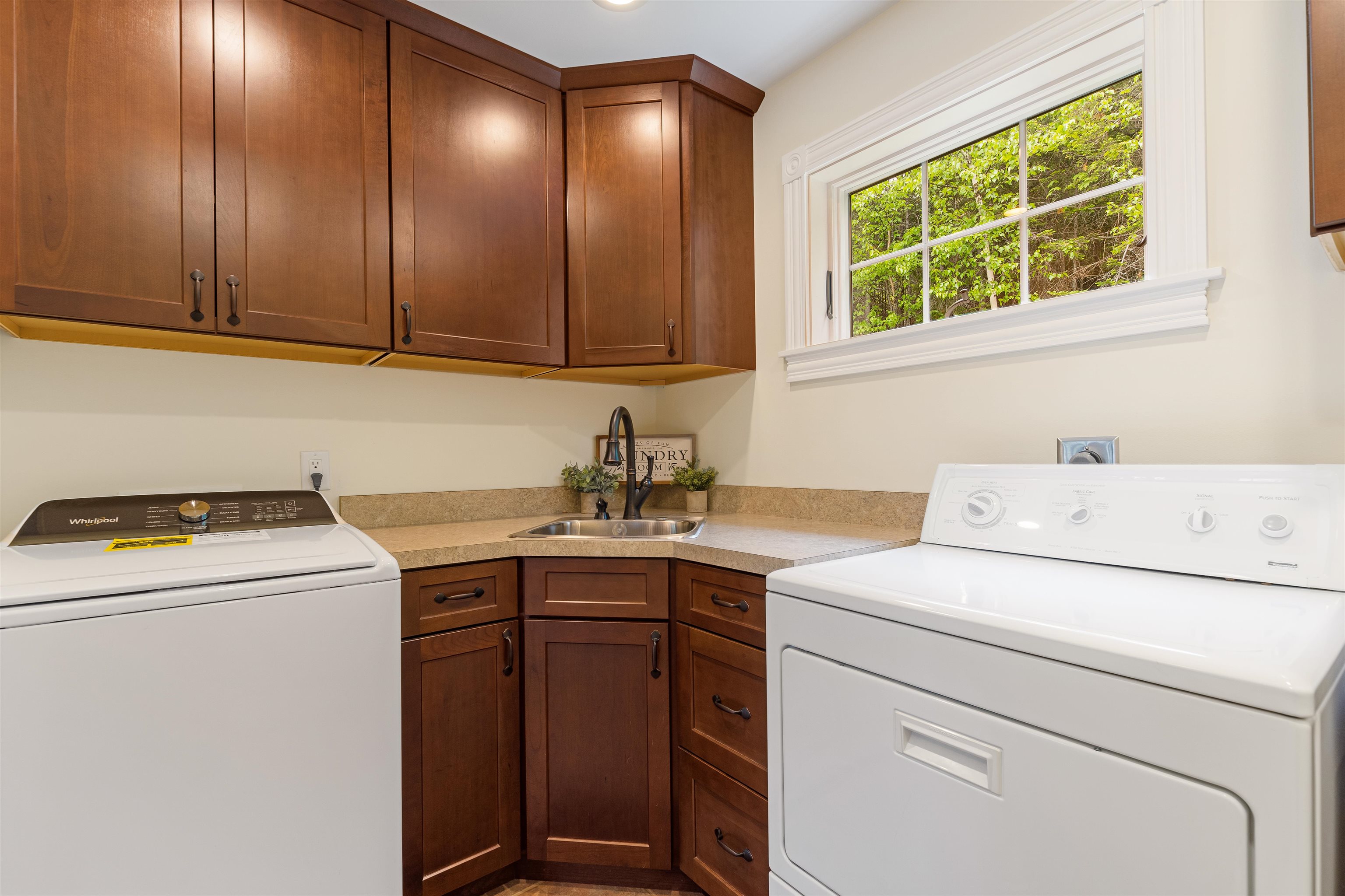 68 Stewart Young Road Pittsburg, NH 03592 - Photo 25 of 40 Gallery Image 25