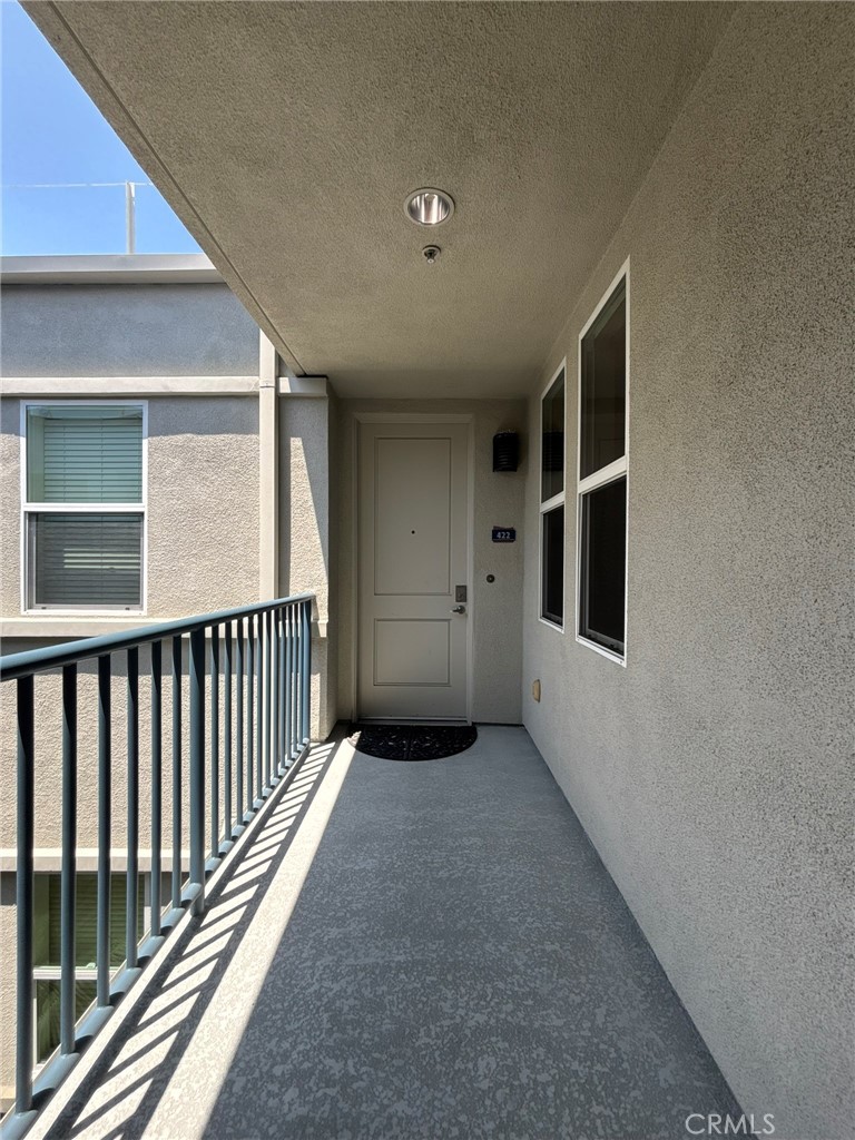 300 East 4th Street, Unit 422 Long Beach, CA 90802 - Photo 2 of 37 Front entry...