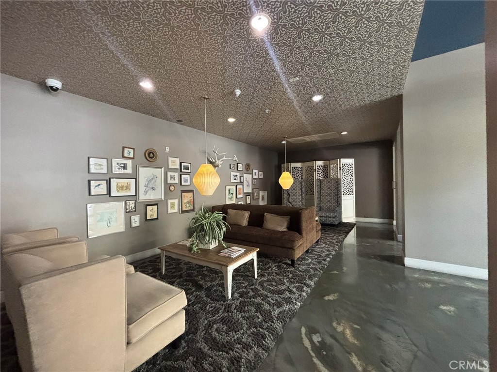 300 East 4th Street, Unit 422 Long Beach, CA 90802 - Photo 21 of 37 Main lobby.