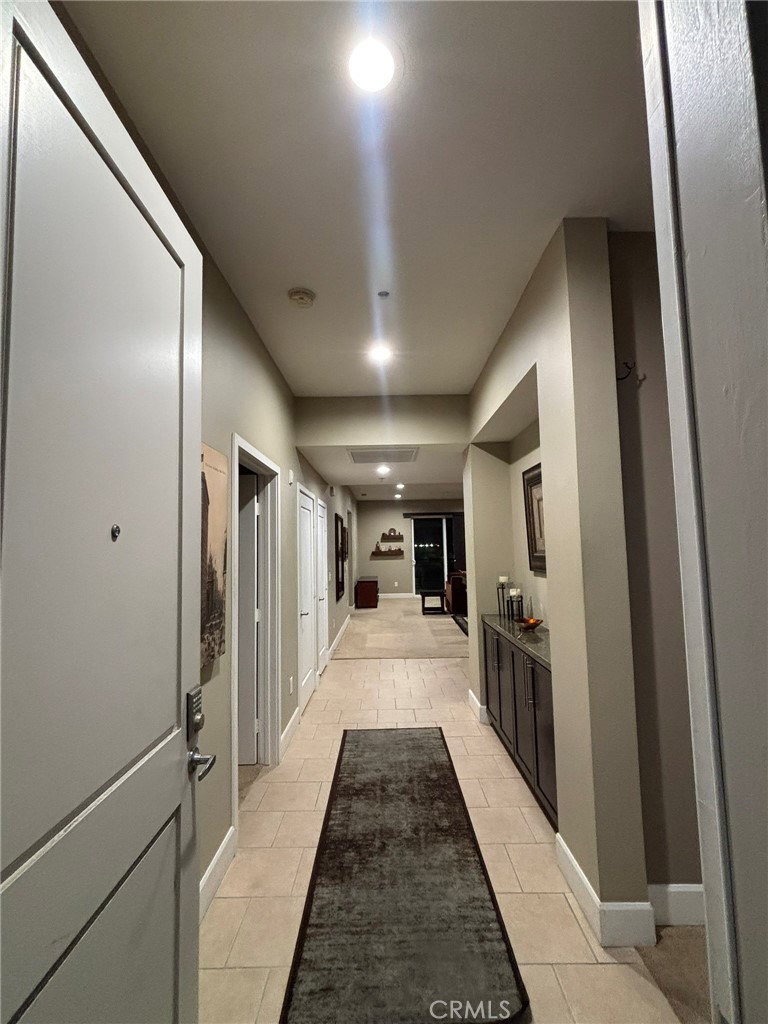 300 East 4th Street, Unit 422 Long Beach, CA 90802 - Photo 24 of 37 Main entrance....