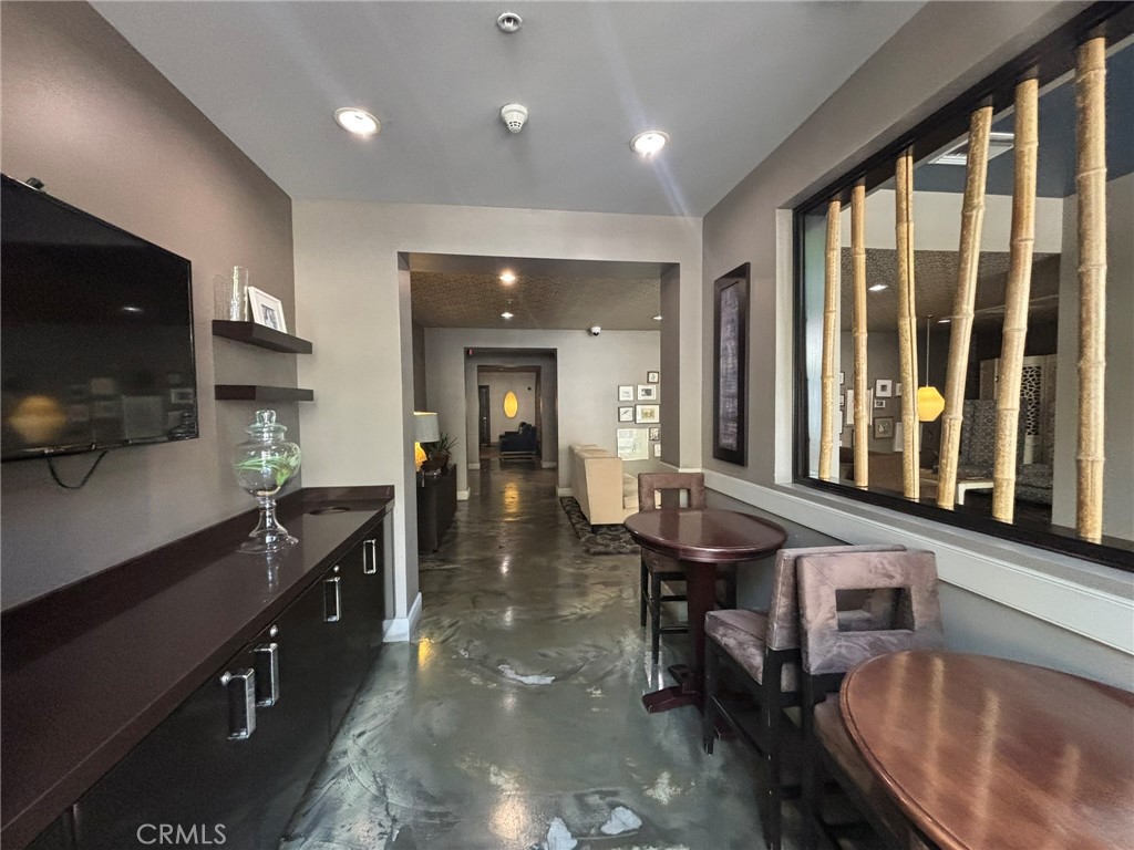 300 East 4th Street, Unit 422 Long Beach, CA 90802 - Photo 25 of 37 Coffee nook...