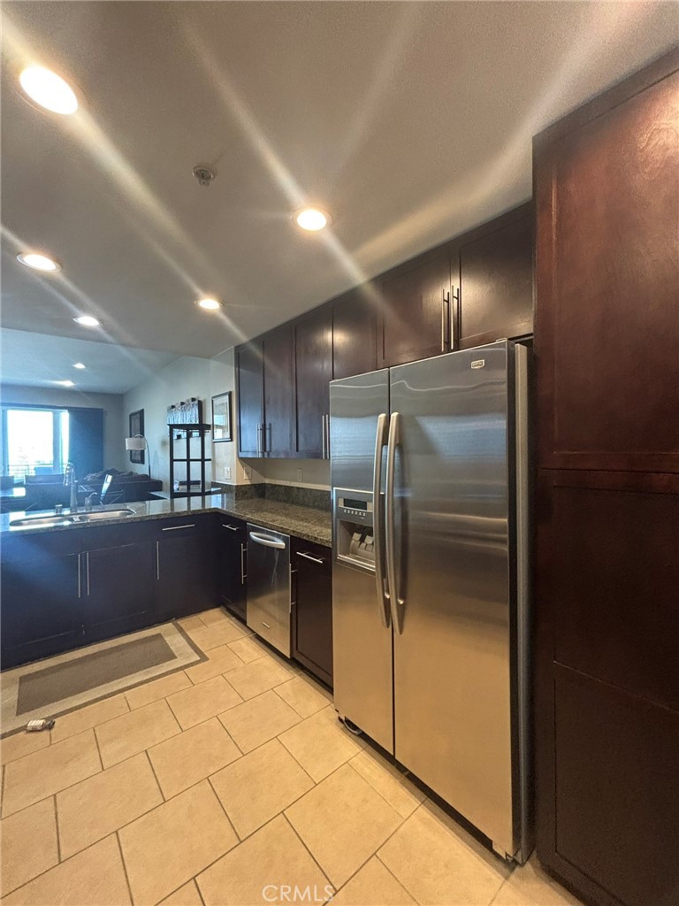 300 East 4th Street, Unit 422 Long Beach, CA 90802 - Photo 34 of 37