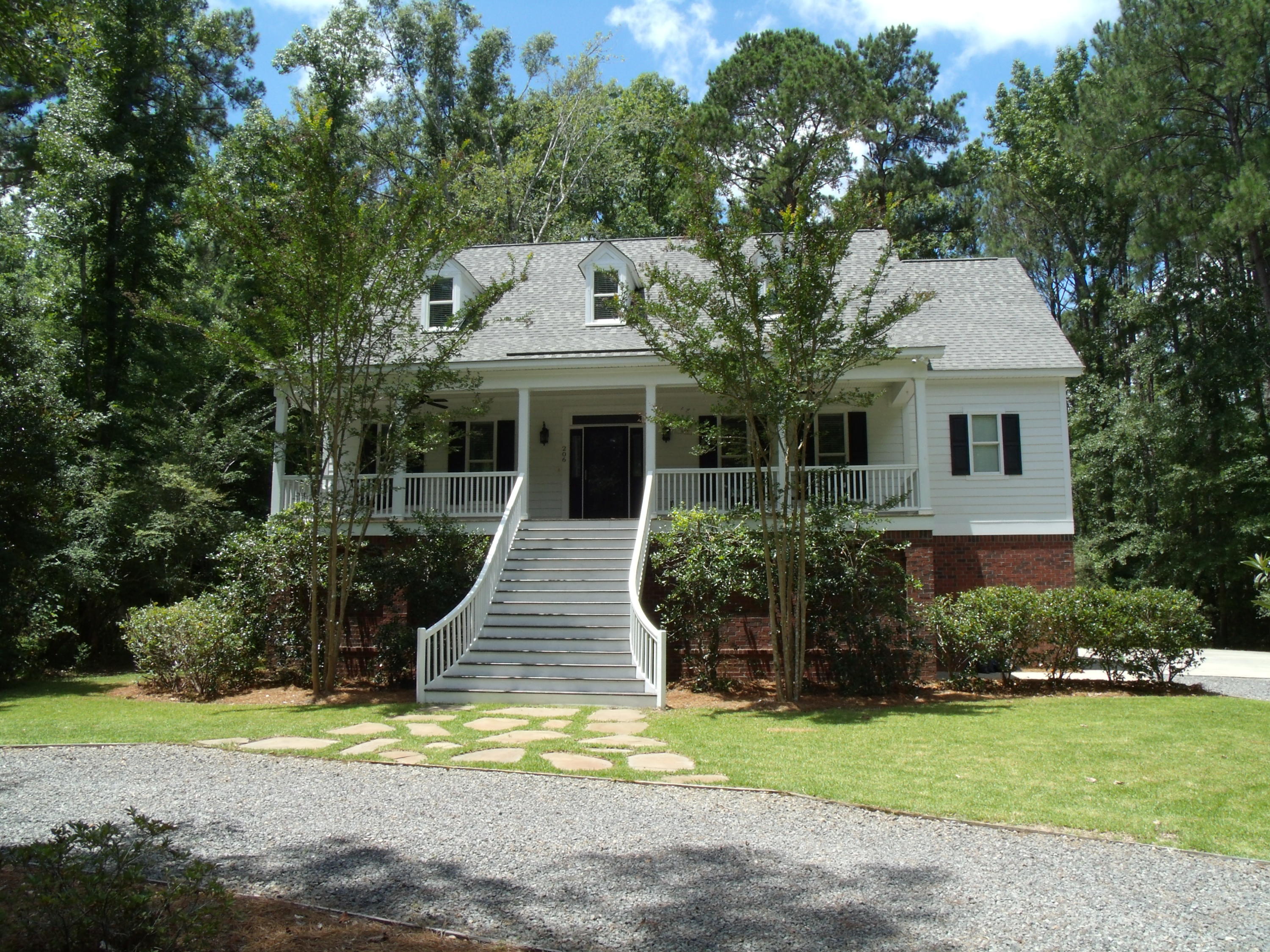 206 Huntington Road Summerville, SC 29483 - Photo 1 of 41 GEDC4043