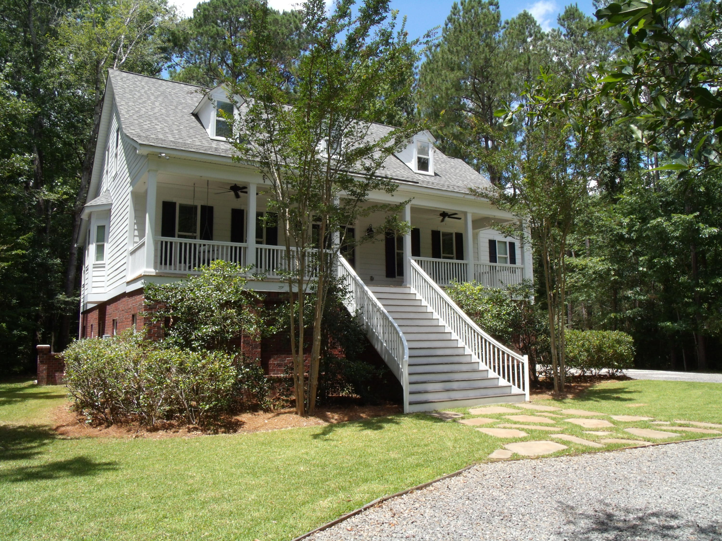 206 Huntington Road Summerville, SC 29483 - Photo 2 of 41 GEDC4042