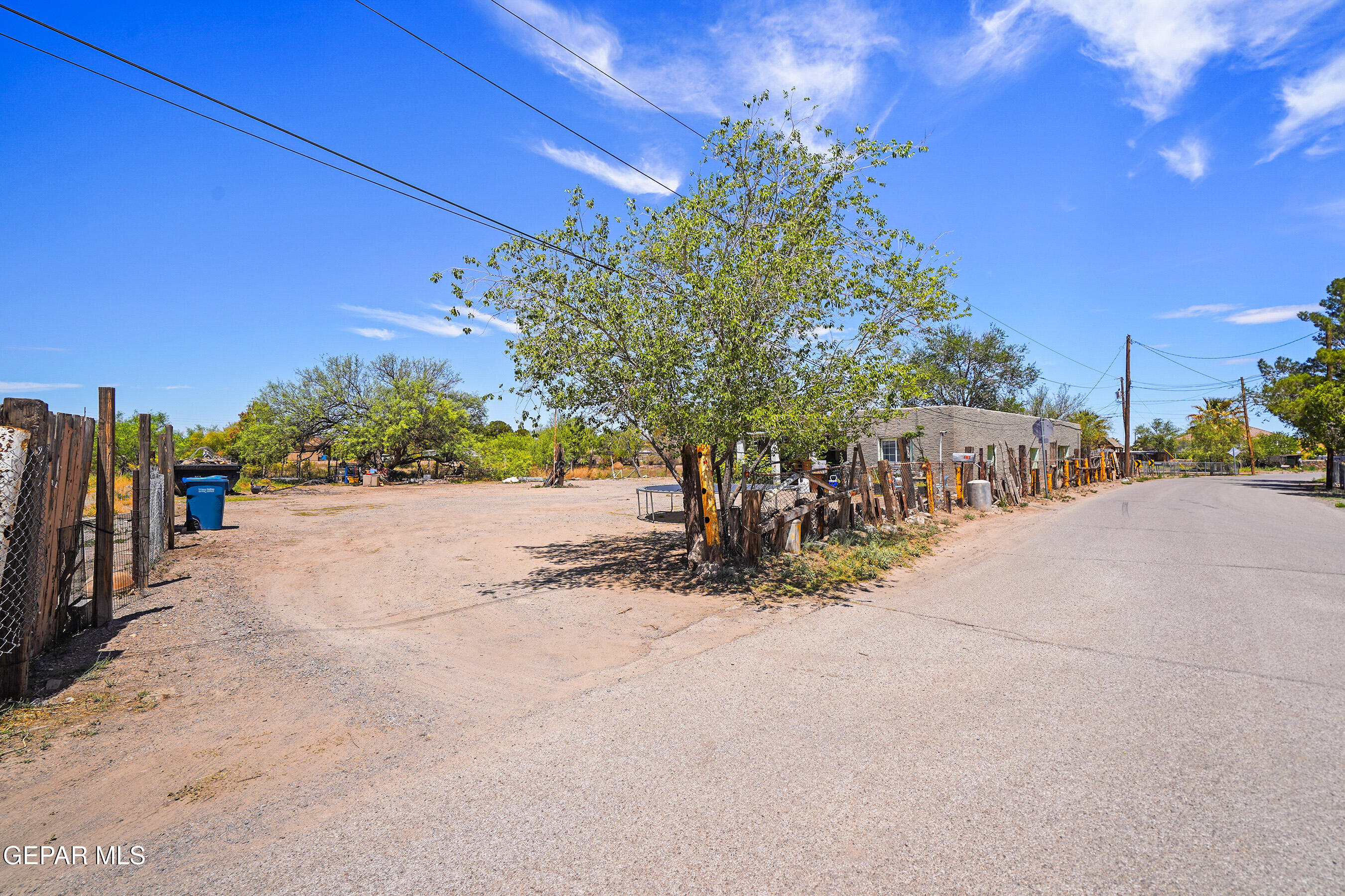 507 Nicholas Road Socorro, TX 79927 - Photo 3 of 11 DSC09546
