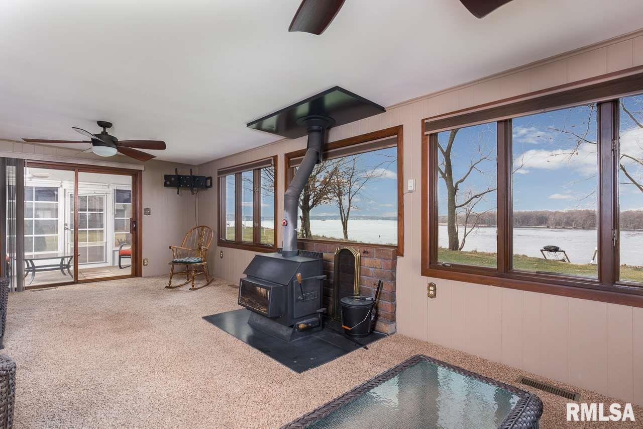 17512 River Road North Cordova, IL 61242 - Photo 11 of 22 Gallery Image 11