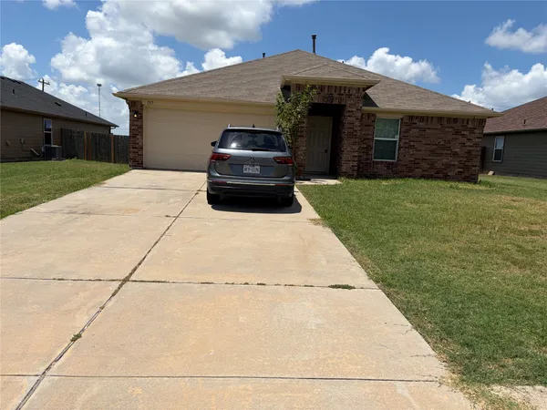 $1,850 | 137 Rafe Court, Kyle, TX 78640