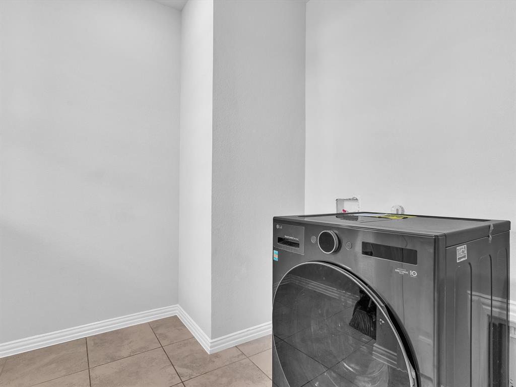 1013 Northern Oaks Court Springtown, TX 76082 - Photo 14 of 25