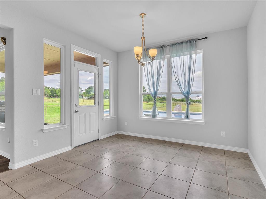 1013 Northern Oaks Court Springtown, TX 76082 - Photo 16 of 25