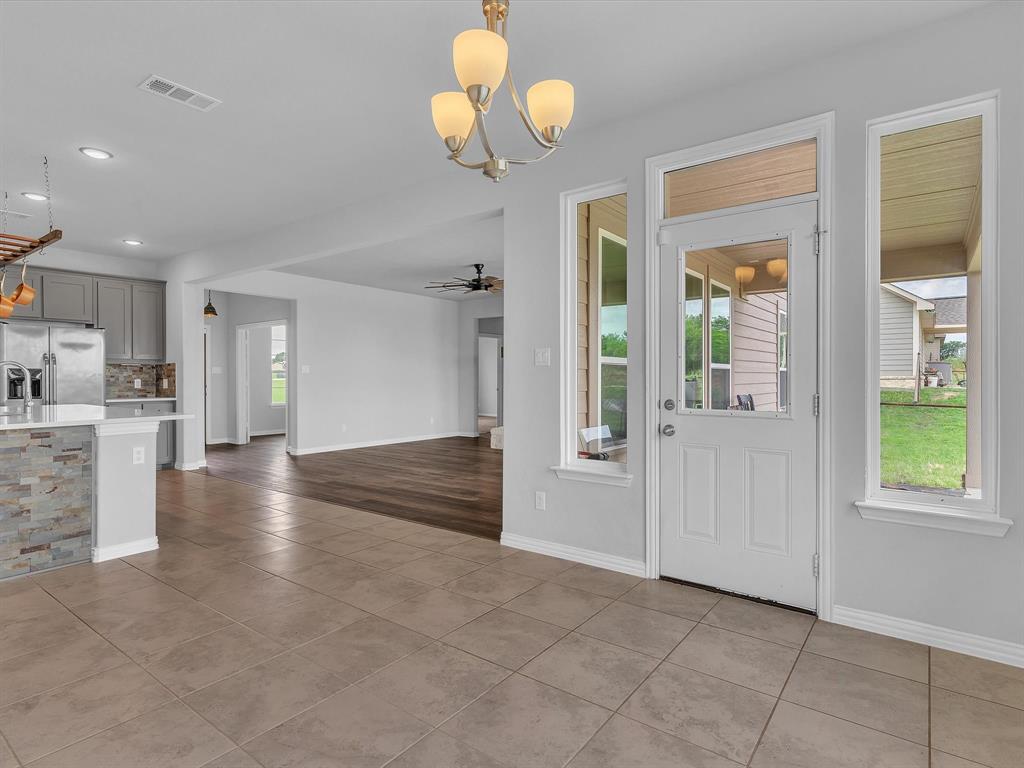 1013 Northern Oaks Court Springtown, TX 76082 - Photo 17 of 25