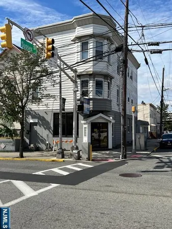 $2,500 | 301 S Frank E Rodgers Boulevard, Harrison, NJ 07029