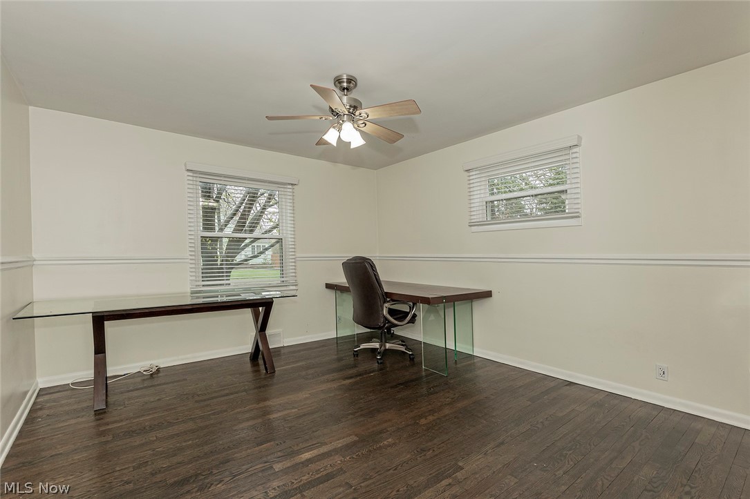 5659 Cherokee Road Cleveland, OH 44124 - Photo 19 of 35