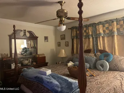 $175,000 | 450 Annette Lane, D'Iberville, MS 39540