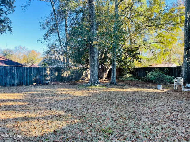 $175,000 | 450 Annette Lane, D'Iberville, MS 39540