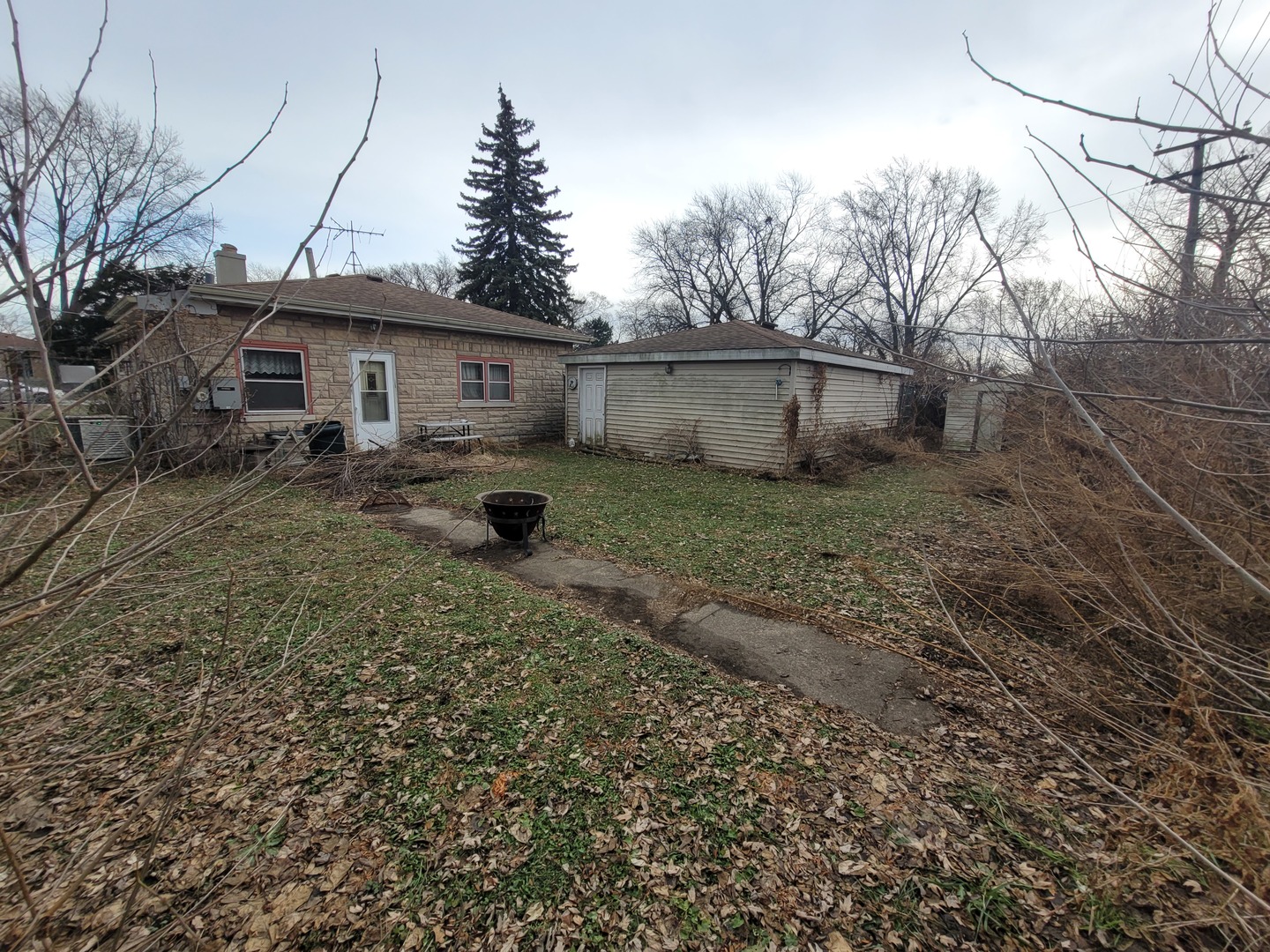 14340 Kostner Avenue Midlothian, IL 60445 - Photo 14 of 15 a view of a house with backyard