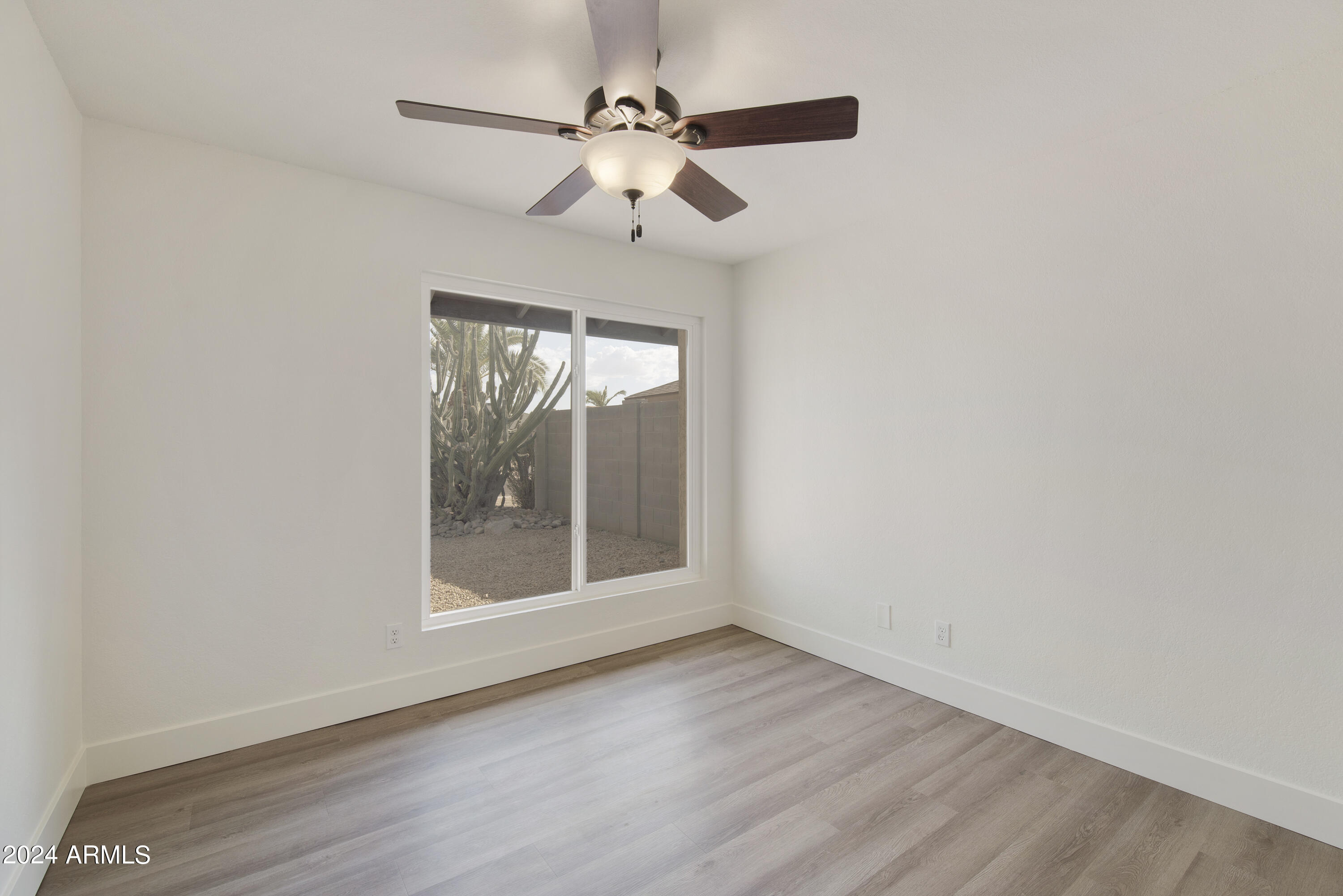 3968 West Hearn Road Phoenix, AZ 85053 - Photo 26 of 39 3968 W HEARN RD, Phoenix - Bedroom