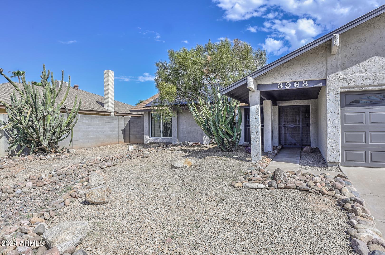 3968 West Hearn Road Phoenix, AZ 85053 - Photo 36 of 39 3968 W Hearn Rd- Entry
