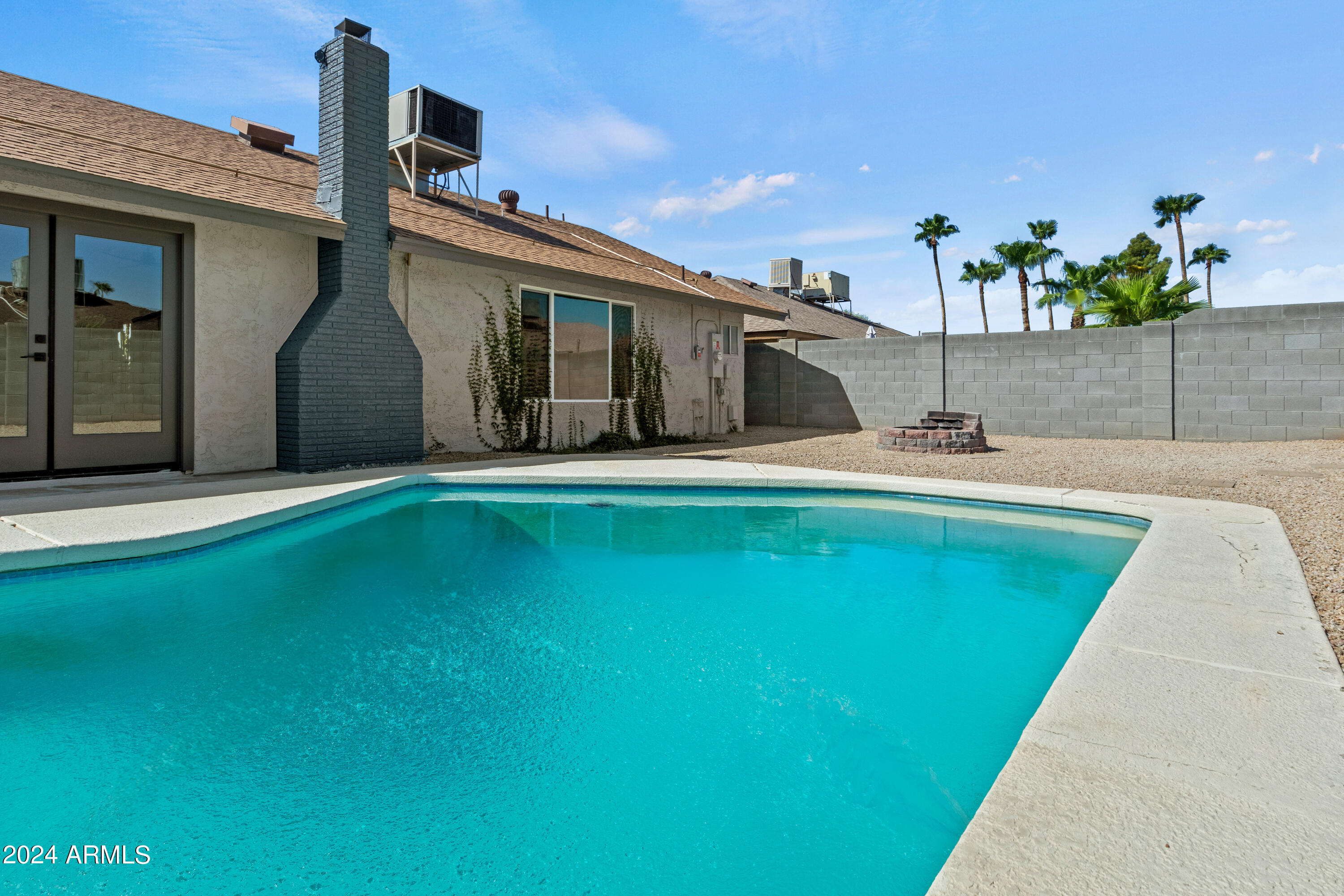 3968 West Hearn Road Phoenix, AZ 85053 - Photo 7 of 39 3968 W Hearn Rd-007
