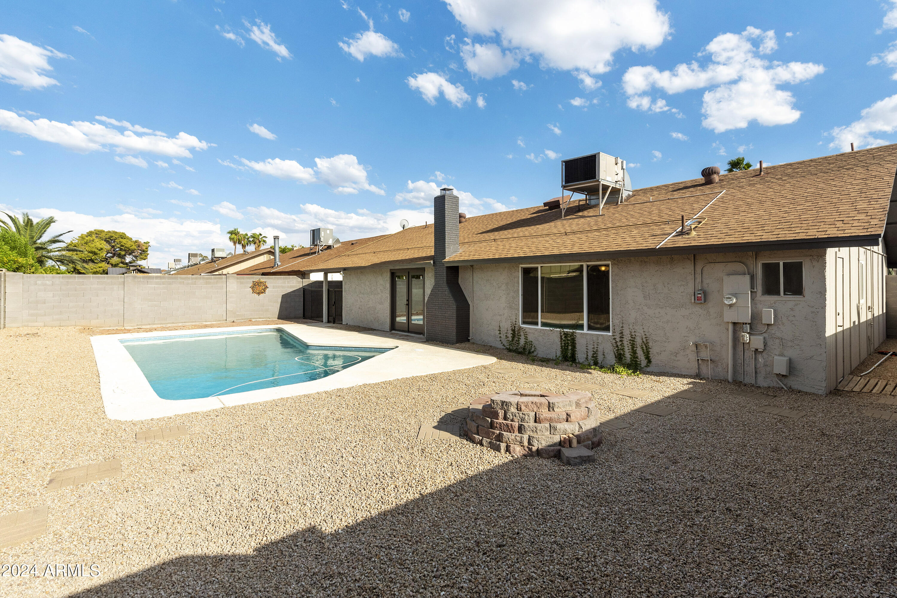 3968 West Hearn Road Phoenix, AZ 85053 - Photo 9 of 39 3968 W HEARN RD, Phoenix - Backyard