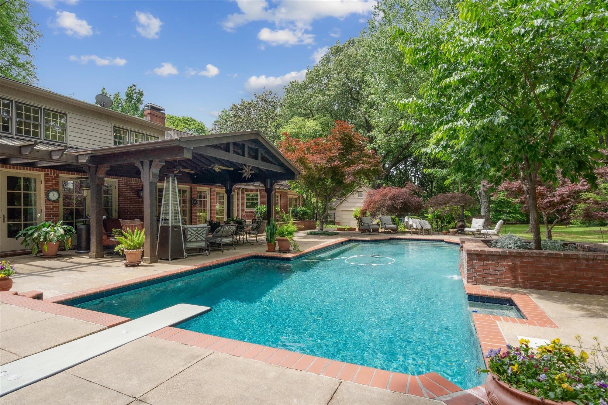 4540 Normandy Road Memphis, TN 38117 - Photo 2 of 40