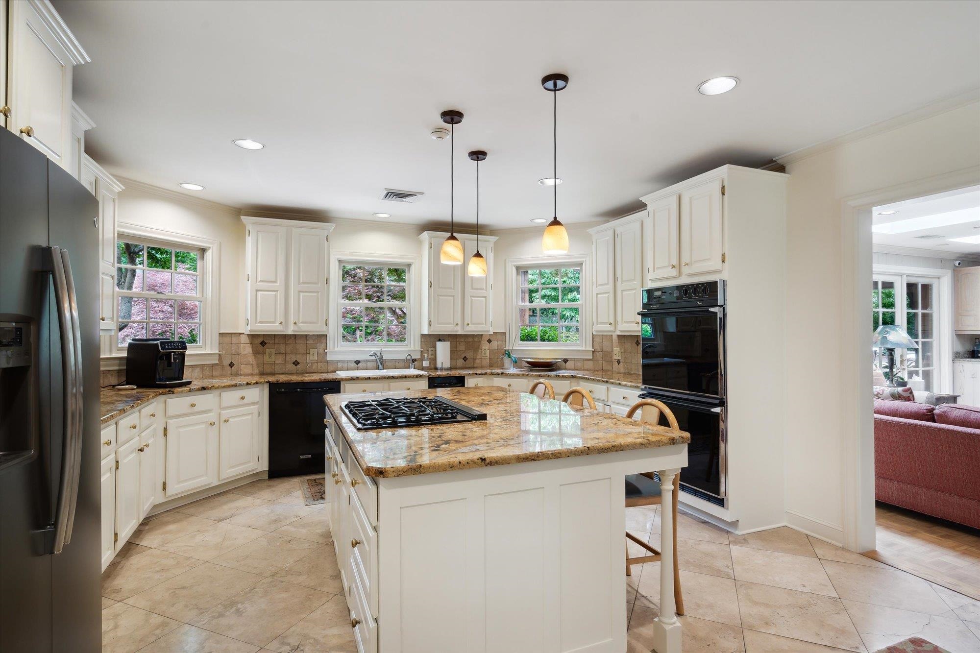 4540 Normandy Road Memphis, TN 38117 - Photo 3 of 40