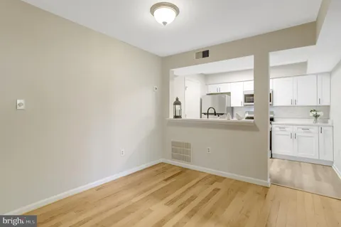 $385,000 | 3375 Lakeside View Drive, Unit 191, Falls Church, VA 22041