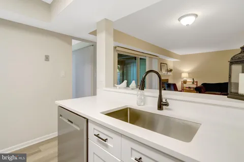 $385,000 | 3375 Lakeside View Drive, Unit 191, Falls Church, VA 22041