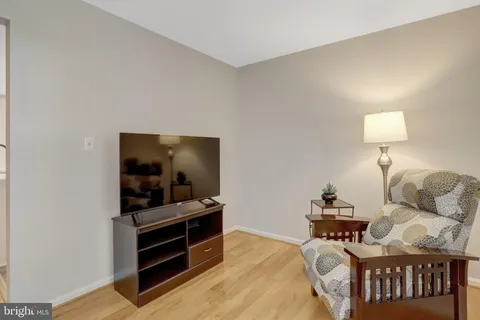 $385,000 | 3375 Lakeside View Drive, Unit 191, Falls Church, VA 22041