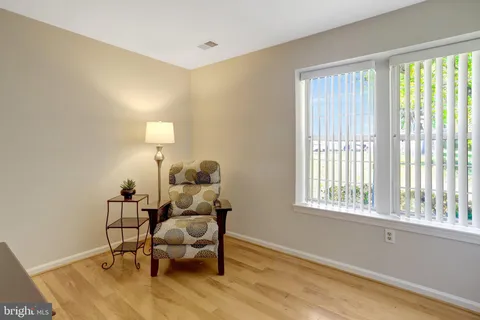 $385,000 | 3375 Lakeside View Drive, Unit 191, Falls Church, VA 22041