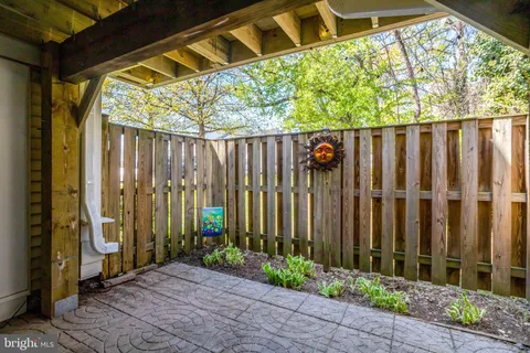 $385,000 | 3375 Lakeside View Drive, Unit 191, Falls Church, VA 22041