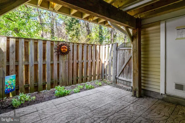 $385,000 | 3375 Lakeside View Drive, Unit 191, Falls Church, VA 22041