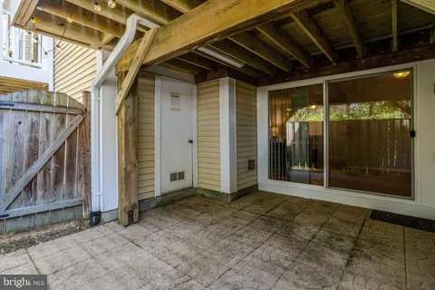 $385,000 | 3375 Lakeside View Drive, Unit 191, Falls Church, VA 22041