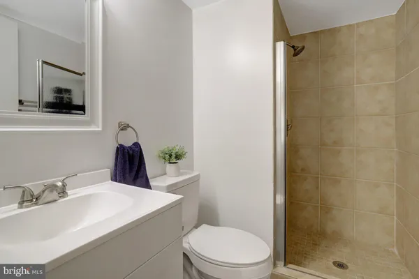 $385,000 | 3375 Lakeside View Drive, Unit 191, Falls Church, VA 22041