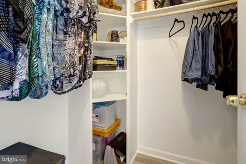 $385,000 | 3375 Lakeside View Drive, Unit 191, Falls Church, VA 22041