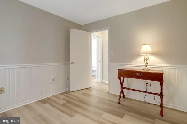 $385,000 | 3375 Lakeside View Drive, Unit 191, Falls Church, VA 22041