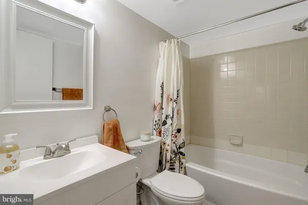 $385,000 | 3375 Lakeside View Drive, Unit 191, Falls Church, VA 22041