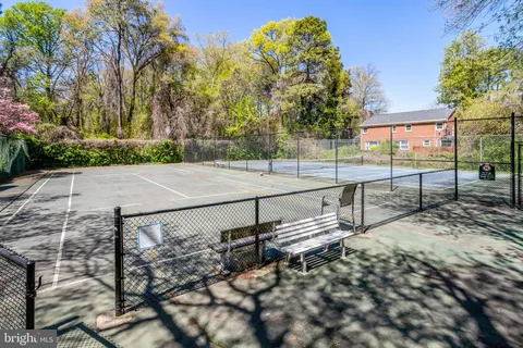 $385,000 | 3375 Lakeside View Drive, Unit 191, Falls Church, VA 22041