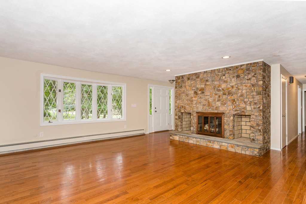22 Ruel Drive Dover, MA 02030 - Photo 4 of 17 Gallery Image 4