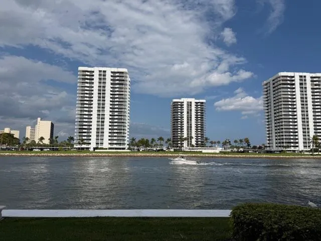 $4,000 | 28 Yacht Club Drive, Unit 107, North Palm Beach, FL 33408