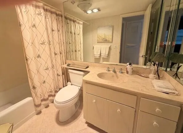 $4,000 | 28 Yacht Club Drive, Unit 107, North Palm Beach, FL 33408